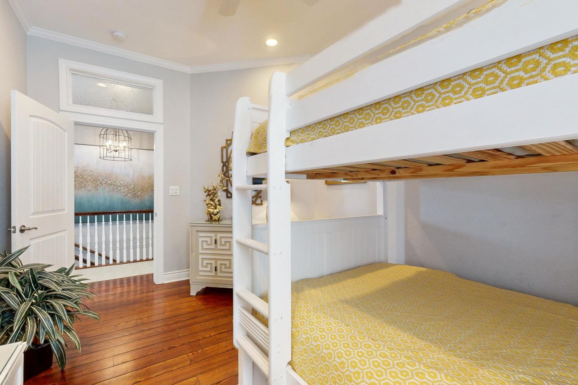 The Beachy & Charming Whale Galveston Room photo