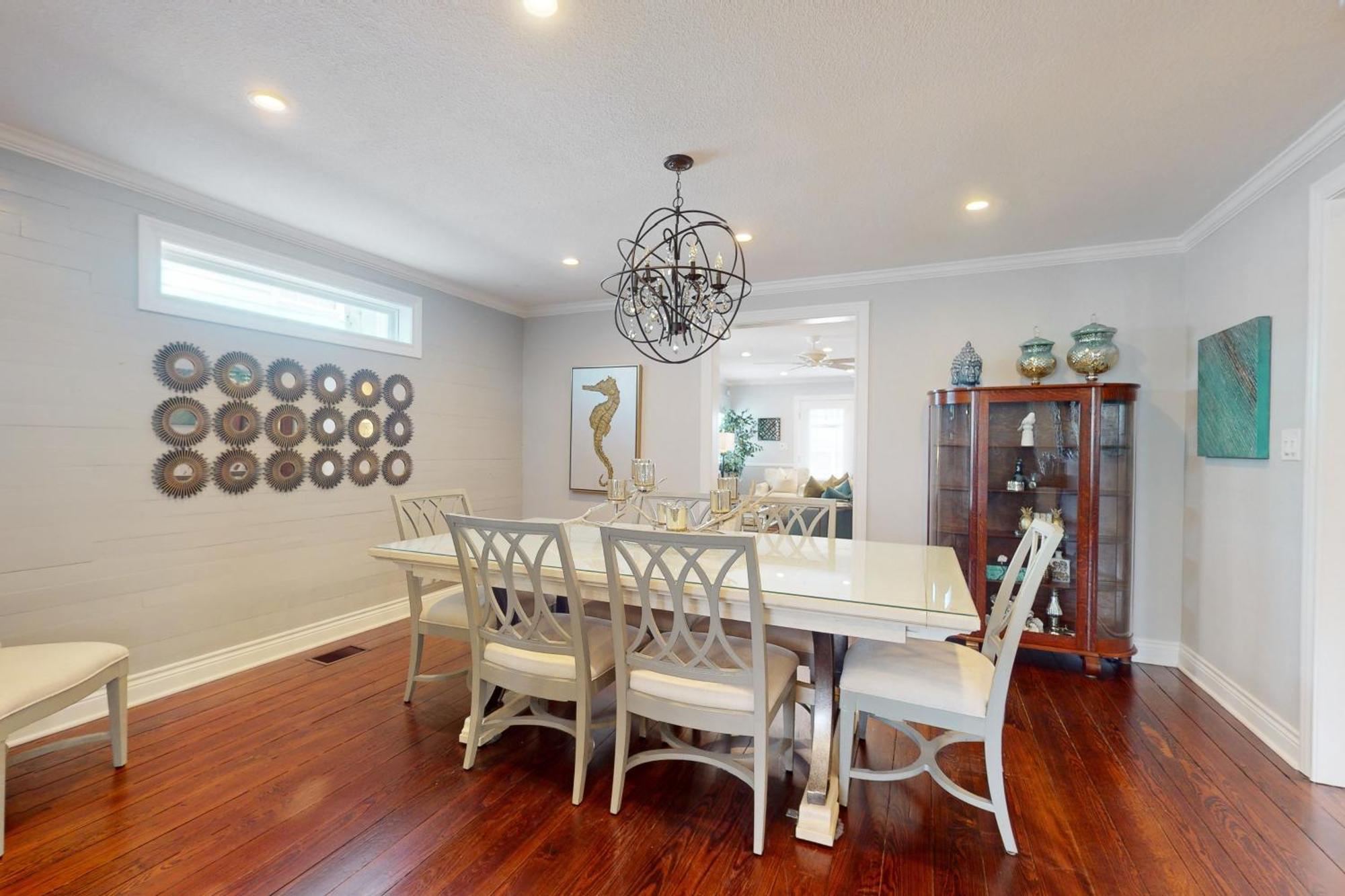 The Beachy & Charming Whale Galveston Room photo