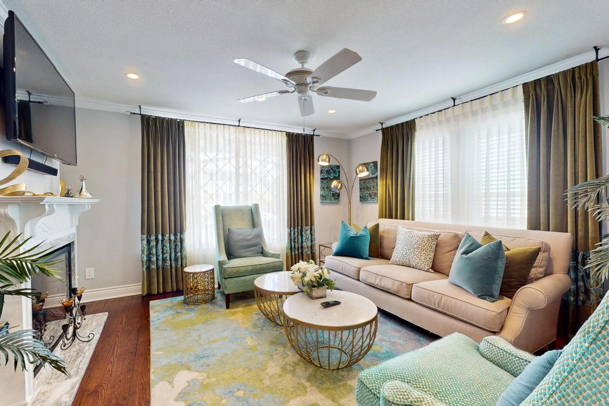 The Beachy & Charming Whale Galveston Room photo